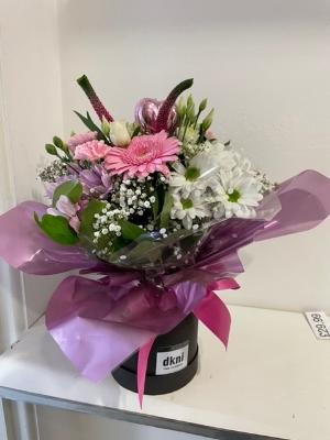 Mother’s Day mini hat box handtied bouquet